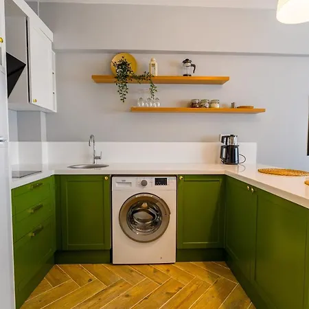 Flat Near In Muratpasa Apartment